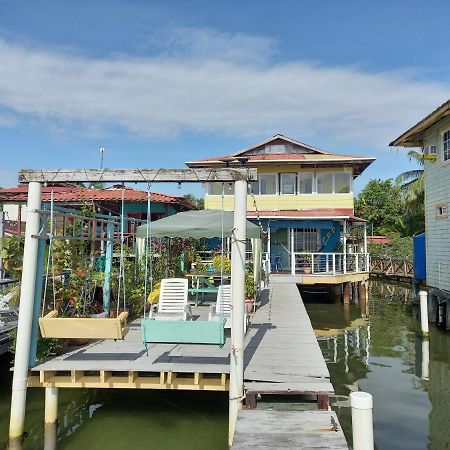 فيلا Urania House بوكاس تاون المظهر الخارجي الصورة