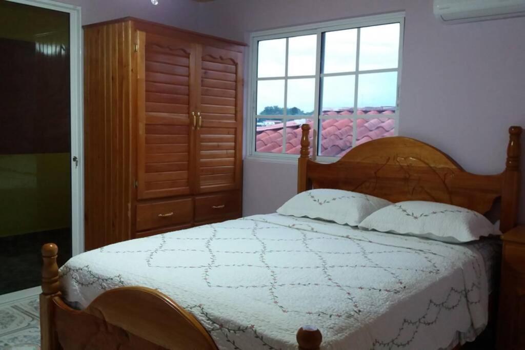 فيلا Urania House بوكاس تاون المظهر الخارجي الصورة